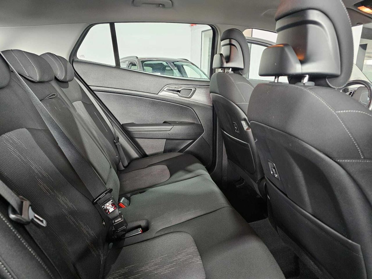 Kia Sportage DRIVH	1.6 T-GDI MHEV 110KW (150CV) DRIVE 4X2  - Foto 2