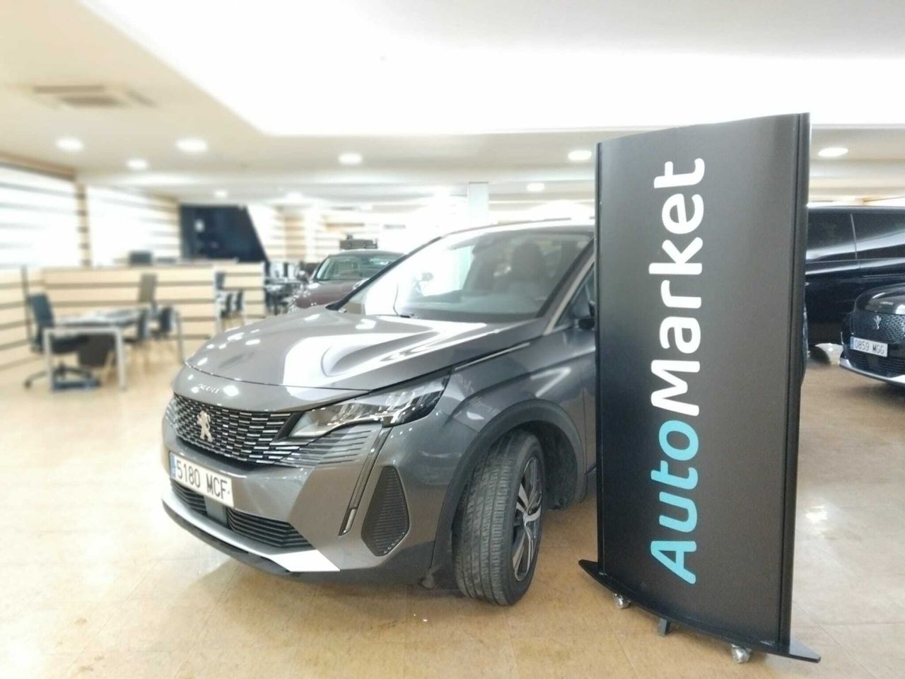 Peugeot 5008 ALLUR	1.2 PURETECH 96KW S&S ALLURE EAT8  - Foto 2