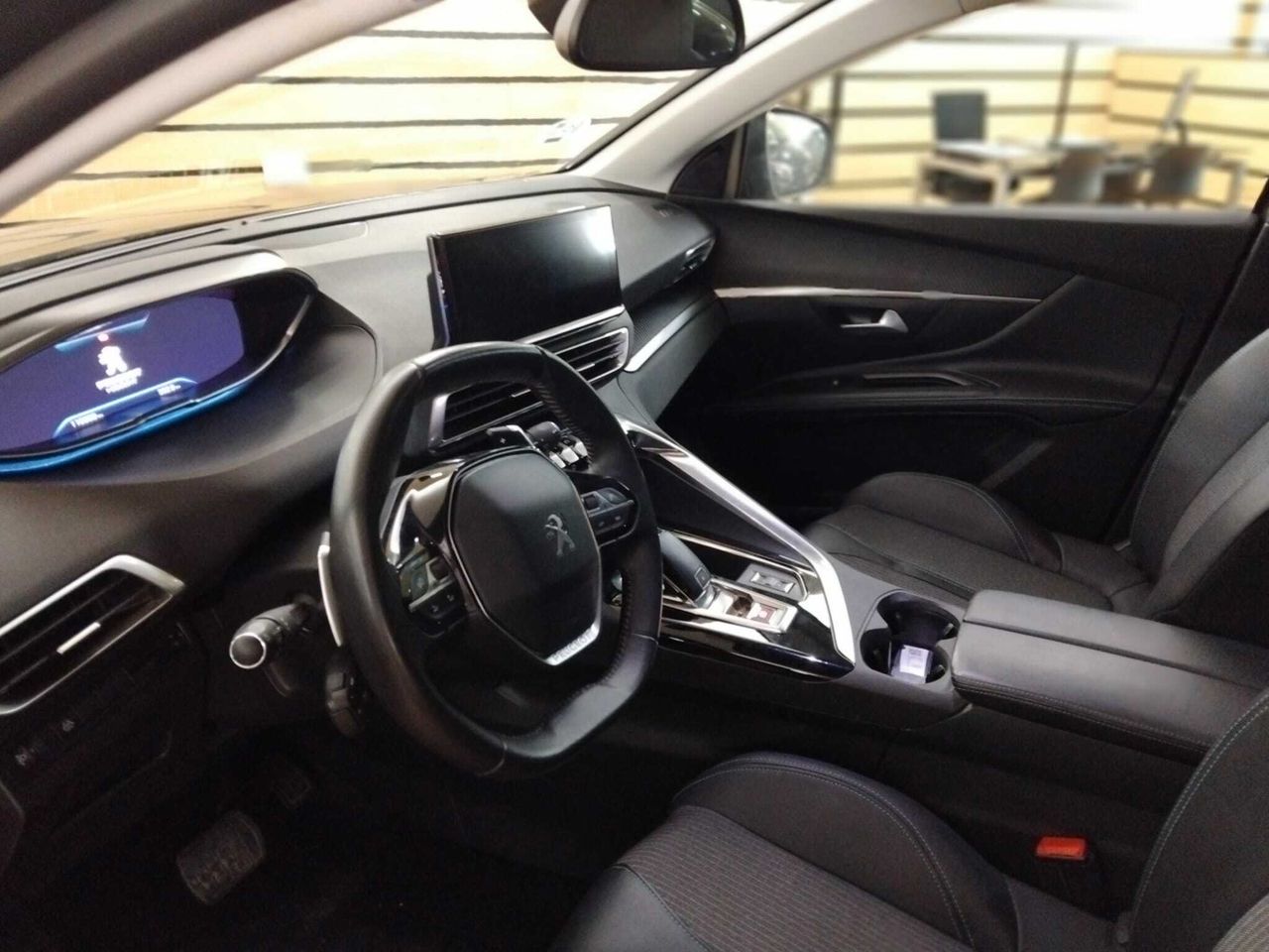 Peugeot 5008 ALLUR	1.2 PURETECH 96KW S&S ALLURE EAT8  - Foto 2
