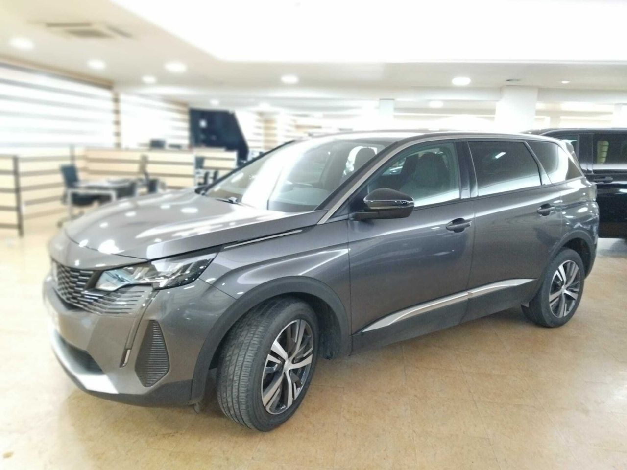Peugeot 5008 ALLUR	1.2 PURETECH 96KW S&S ALLURE EAT8  - Foto 2
