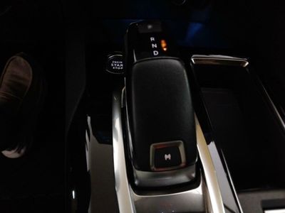 Peugeot 5008 ALLUR	1.2 PURETECH 96KW S&S ALLURE EAT8 