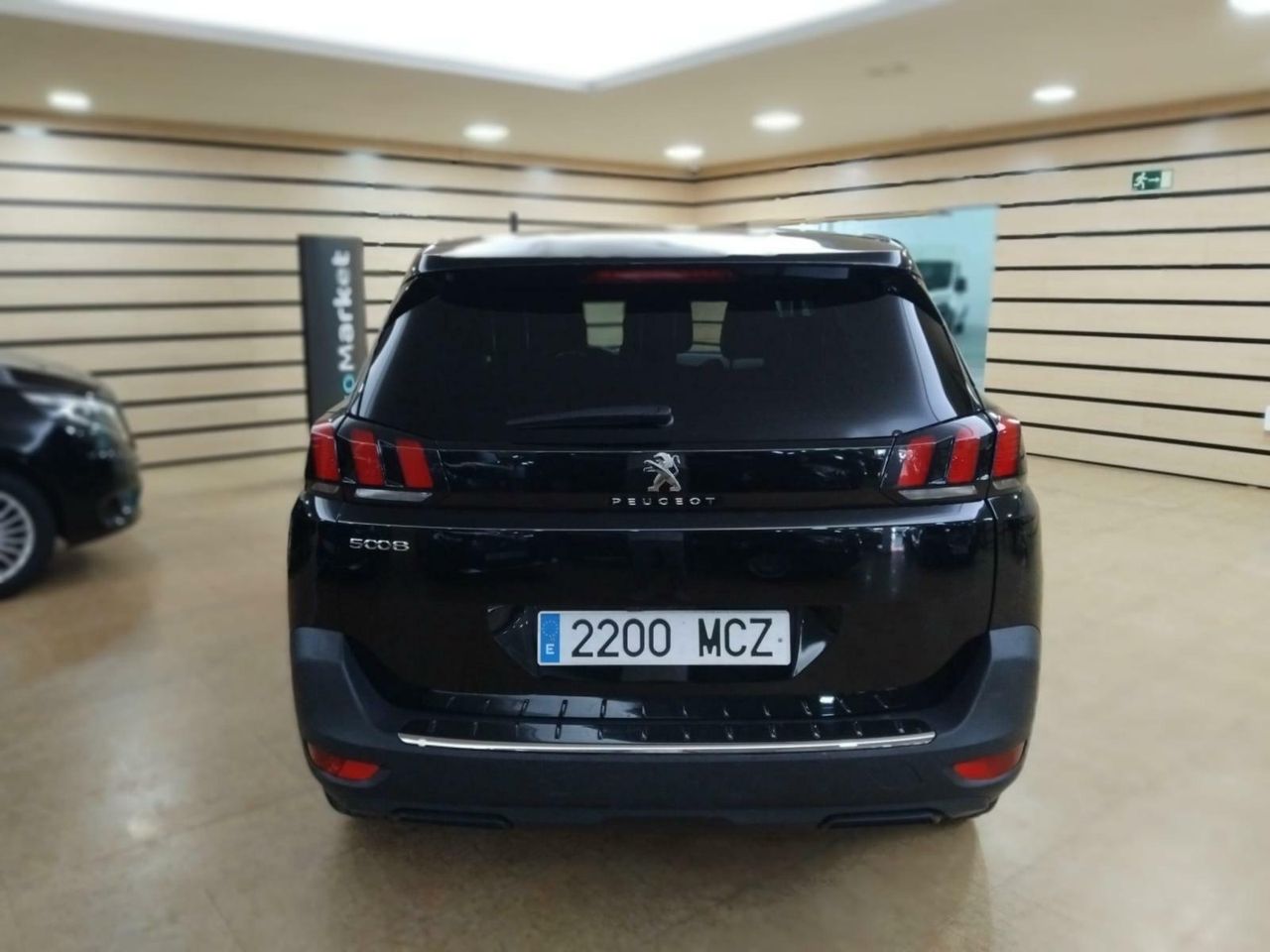 Peugeot 5008 ALLUR	1.2 PURETECH 96KW S&S ALLURE EAT8  - Foto 2