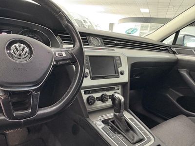 Volkswagen Passat 1.6 tdi VARIANT DSG 