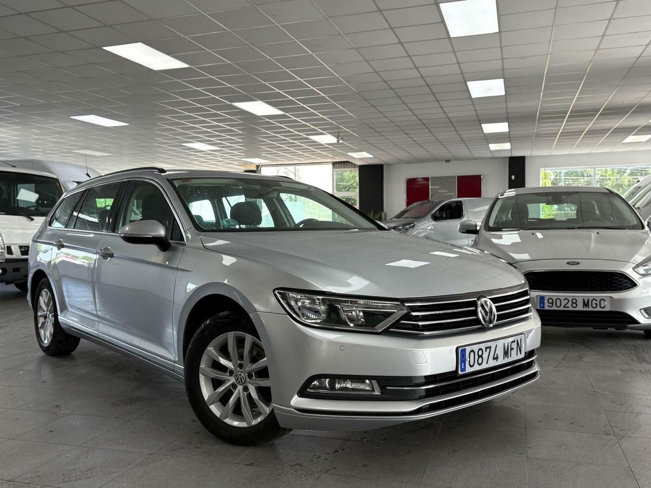 Volkswagen Passat 1.6 tdi VARIANT DSG  - Foto 2