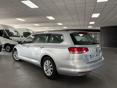 Volkswagen Passat 1.6 tdi VARIANT DSG 