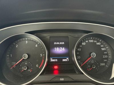 Volkswagen Passat 1.6 tdi VARIANT DSG 