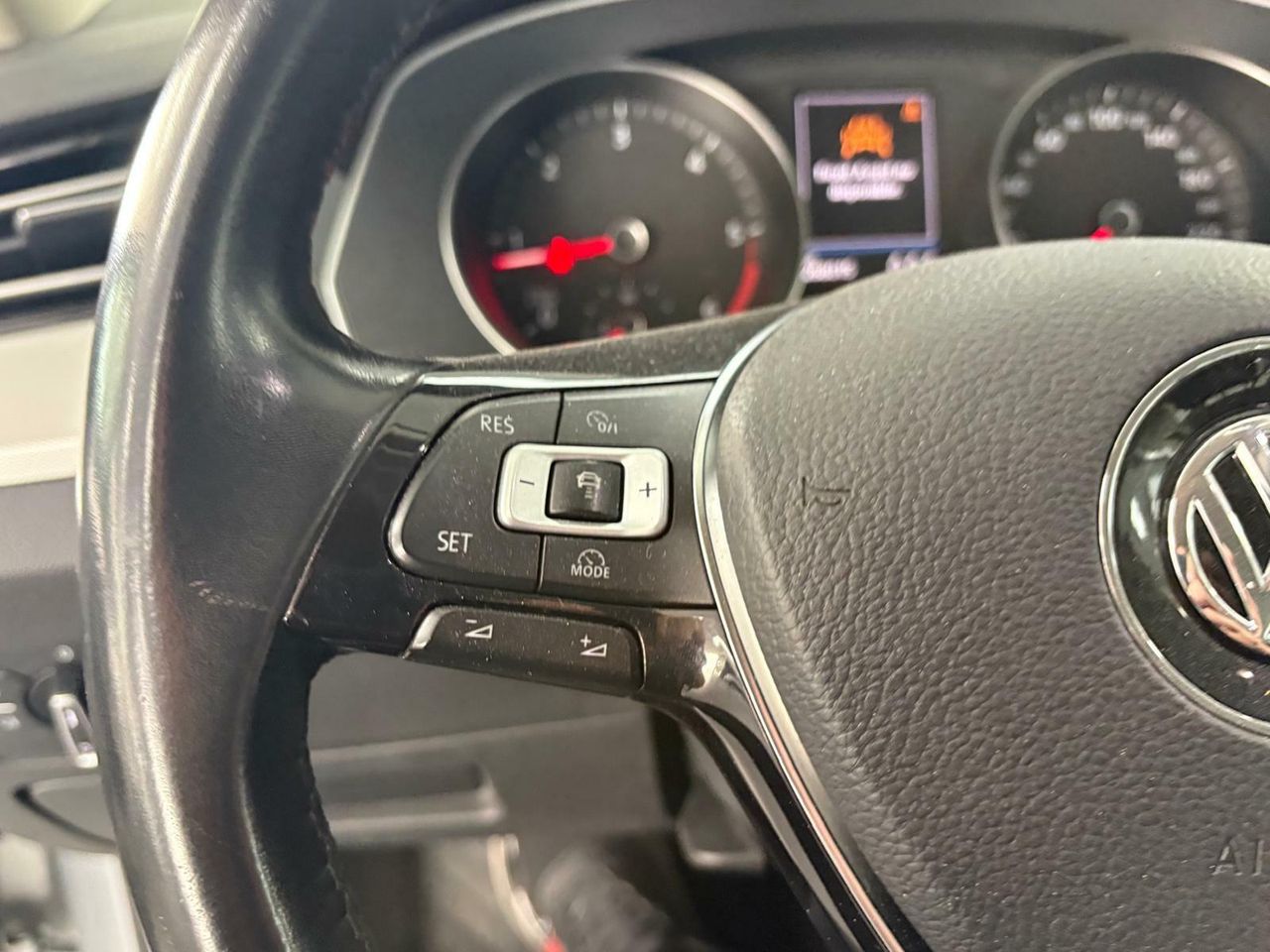 Volkswagen Passat 1.6 tdi VARIANT DSG  - Foto 2