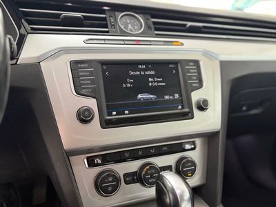 Volkswagen Passat 1.6 tdi VARIANT DSG 