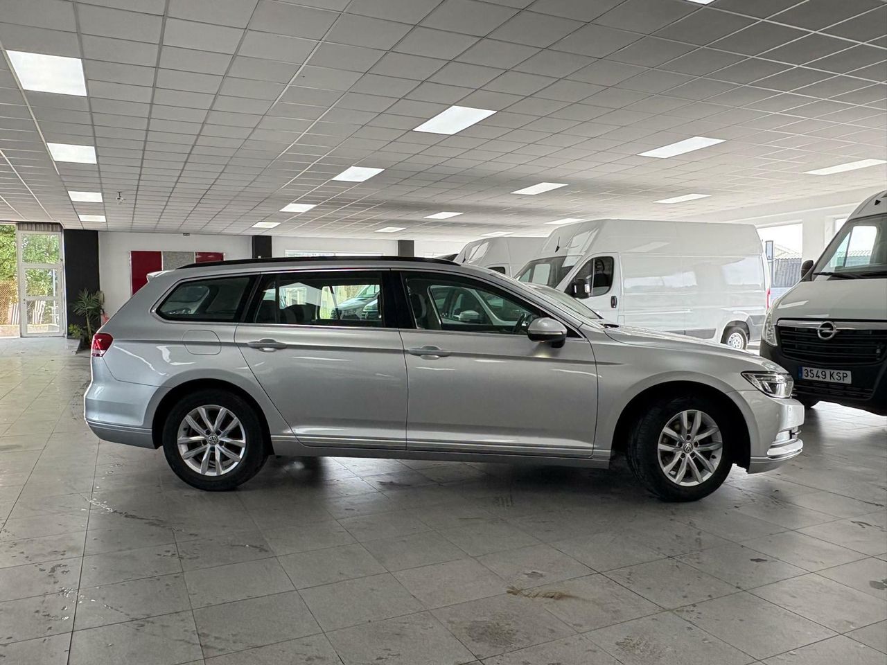 Volkswagen Passat 1.6 tdi VARIANT DSG  - Foto 2