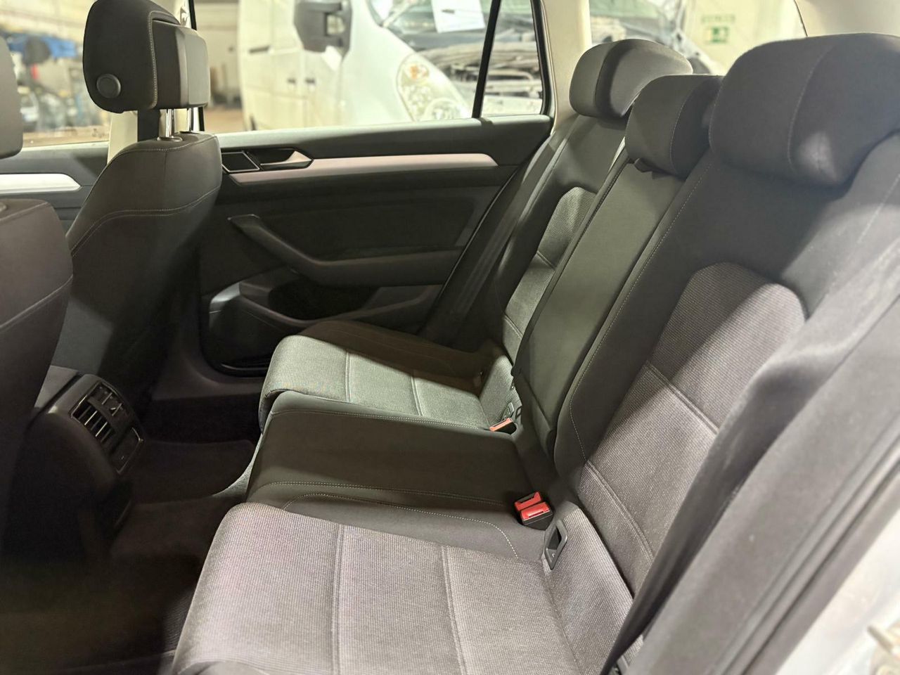 Volkswagen Passat 1.6 tdi VARIANT DSG  - Foto 2