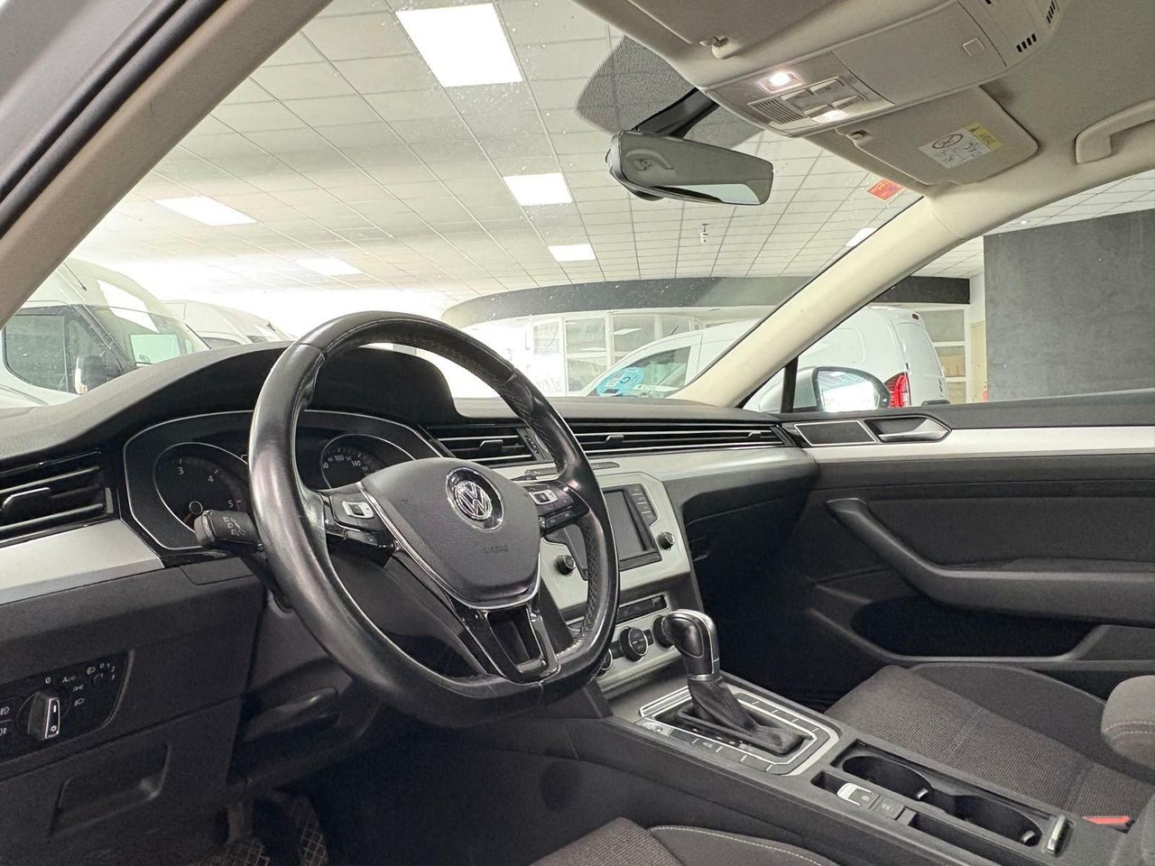 Volkswagen Passat 1.6 tdi VARIANT DSG  - Foto 2