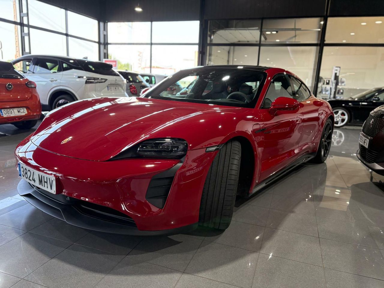 Porsche Taycan GTS 5 plazas GARANTIA AMPLIADA BATERIA 8 AÑOS - Foto 2