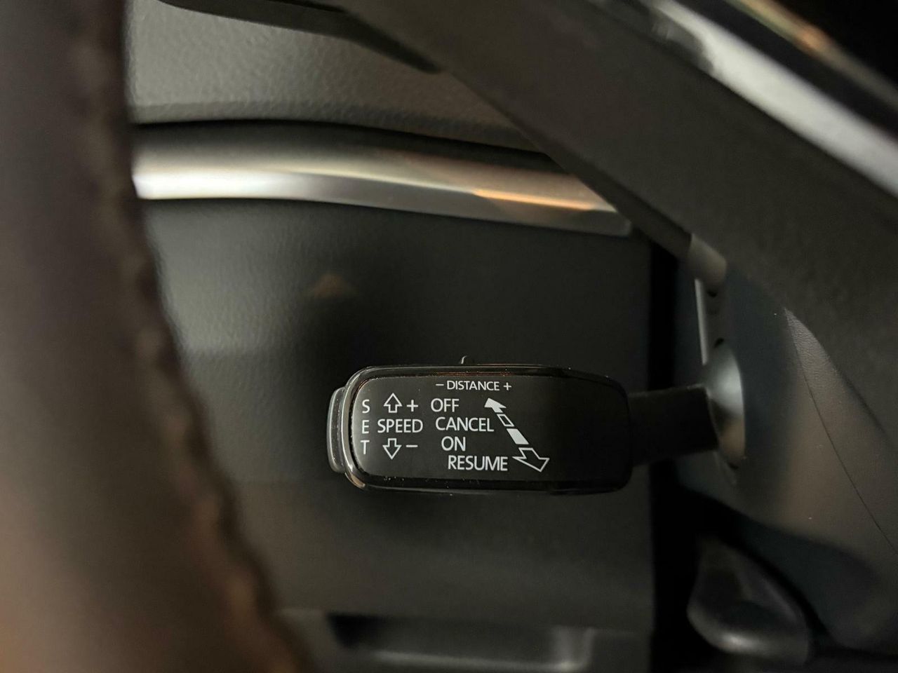 Skoda Karoq 1.5 TSI 110KW (150CV) DSG ACT AMBITION PACK DISEÑO PLUS^PACK MULTIMEDIA M^ - Foto 2