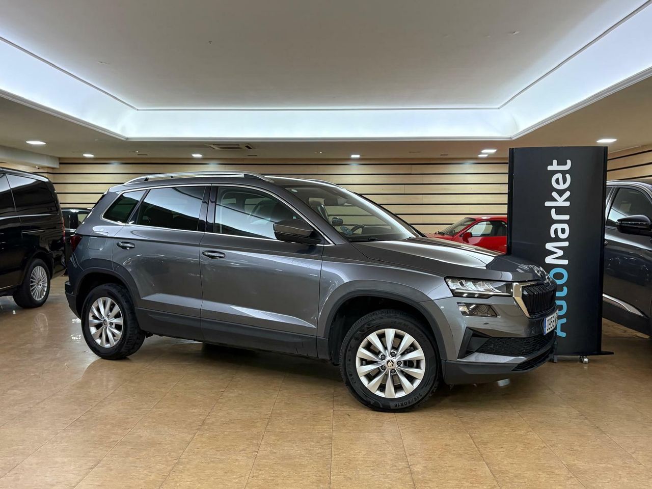 Skoda Karoq 1.5 TSI 110KW (150CV) DSG ACT AMBITION PACK DISEÑO PLUS^PACK MULTIMEDIA M^ - Foto 2