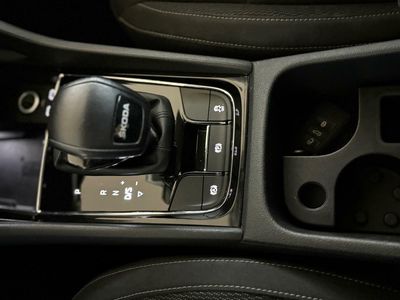 Skoda Karoq 1.5 TSI 110KW (150CV) DSG ACT AMBITION PACK DISEÑO PLUS^PACK MULTIMEDIA M^