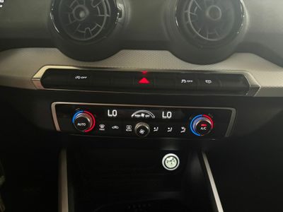 Audi Q2 1.0 TFSI Design LED-Xenon Navi Klima PDC ... 