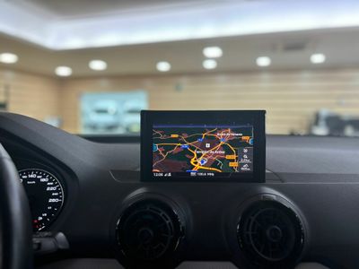 Audi Q2 1.0 TFSI Design LED-Xenon Navi Klima PDC ... 