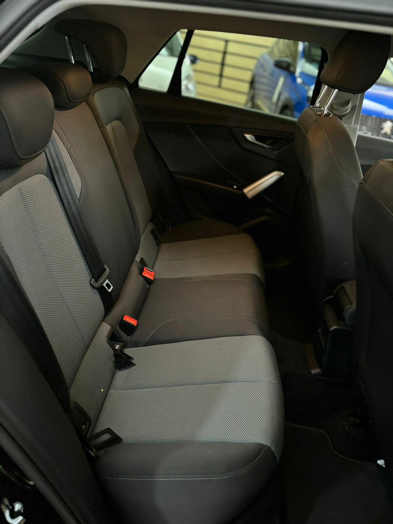 Audi Q2 1.0 TFSI Design LED-Xenon Navi Klima PDC ...  - Foto 2