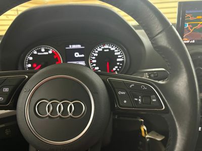 Audi Q2 1.0 TFSI Design LED-Xenon Navi Klima PDC ... 