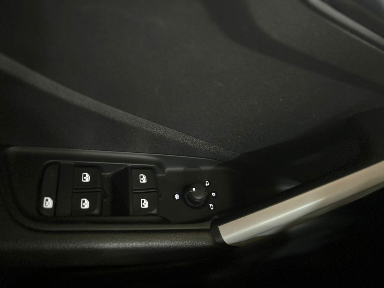 Audi Q2 1.0 TFSI Design LED-Xenon Navi Klima PDC ...  - Foto 2