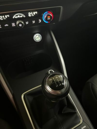 Audi Q2 1.0 TFSI Design LED-Xenon Navi Klima PDC ... 