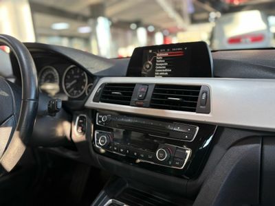 BMW Serie 3 318D TOURING AUT 