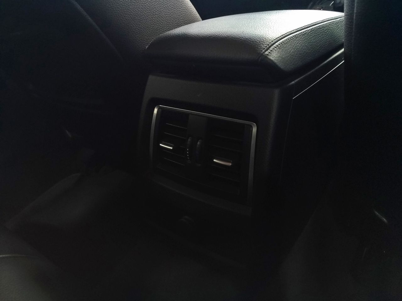 BMW Serie 3 318D TOURING AUT  - Foto 2