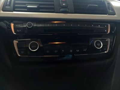 BMW Serie 3 318D TOURING AUT 