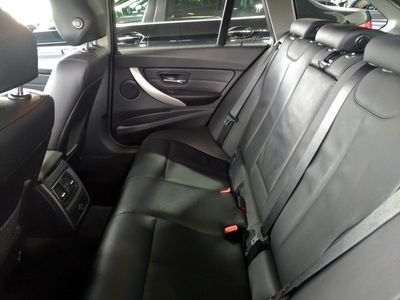 BMW Serie 3 318D TOURING AUT 