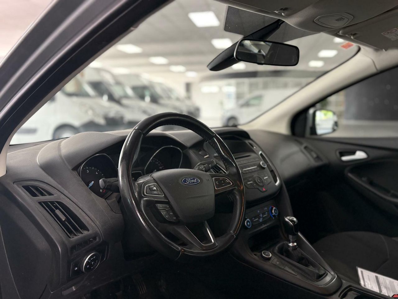 Ford Focus 1.5 tdci 95cv st - Foto 2