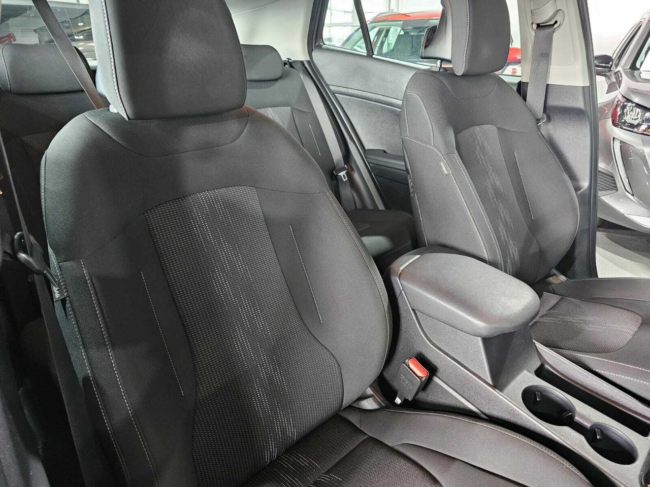 Kia Sportage DRIVH	1.6 T-GDI MHEV 110KW (150CV) DRIVE 4X2  - Foto 2