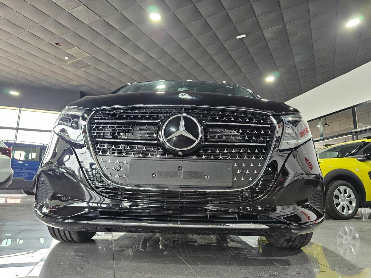 Mercedes Clase V V220 AVATGARDE  - Foto 2