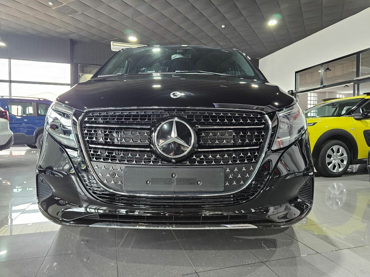 Mercedes Clase V V220 AVATGARDE  - Foto 2