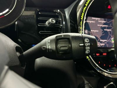 MINI Cooper AUT. 140cv 