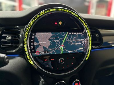 MINI Cooper AUT. 140cv 
