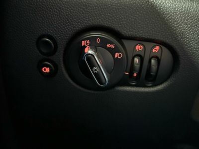 MINI Cooper AUT. 140cv 