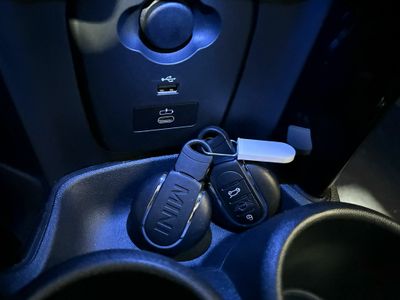 MINI Cooper AUT. 140cv 