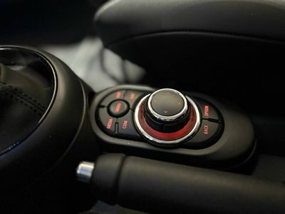 MINI Cooper AUT. 140cv 