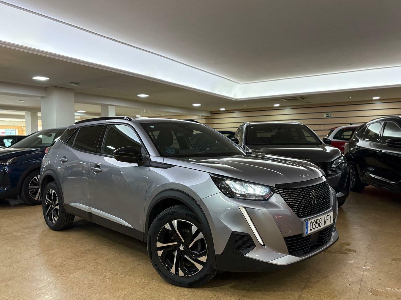 Peugeot 2008 Allure Puretech 100 S&S 6 Vel.  - Foto 2