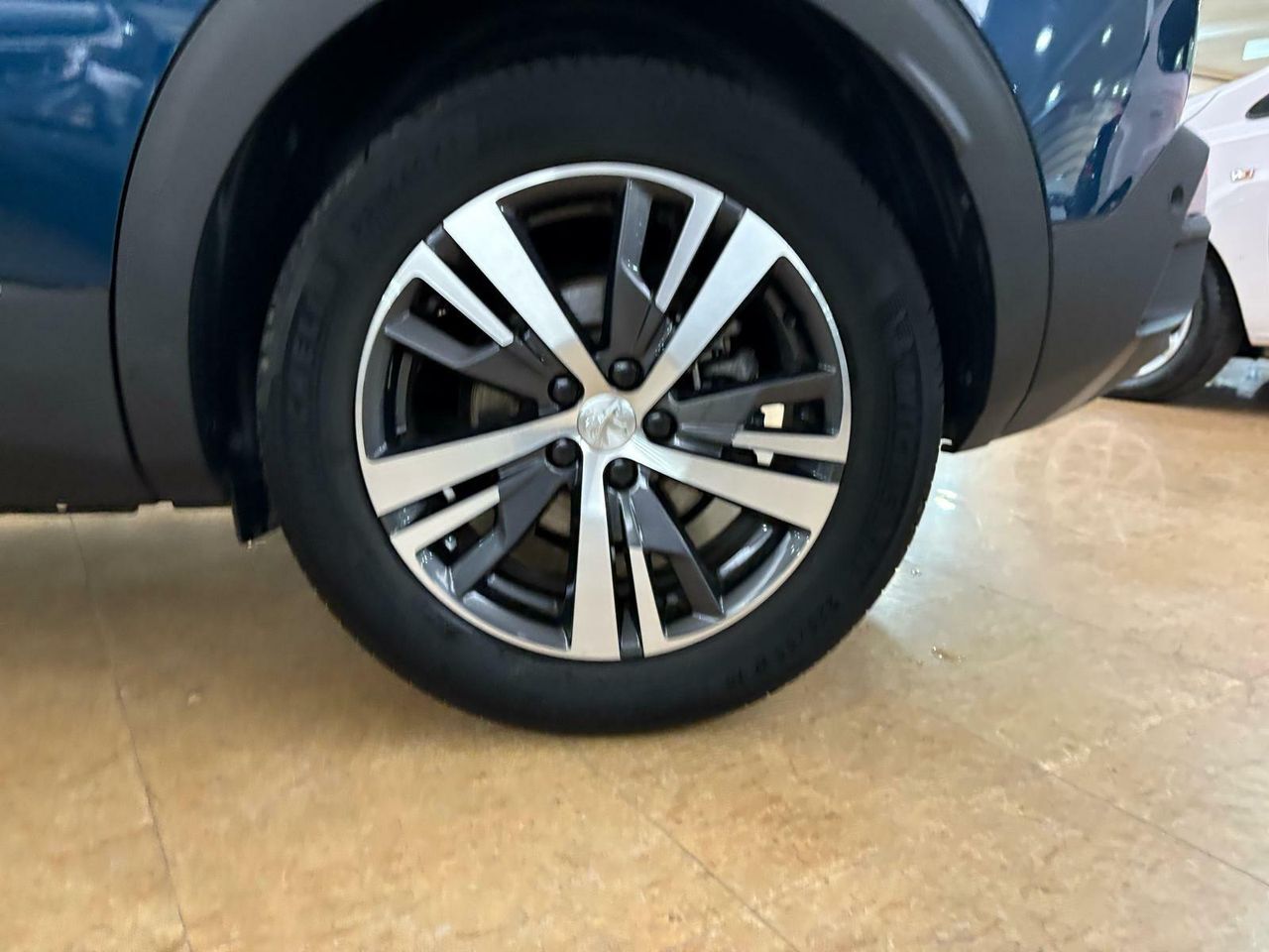Peugeot 3008 PEUGEOT 3008 1.5 BlueHDi 96kW (130CV) S&S Allure EAT8 5 Puerta  - Foto 2