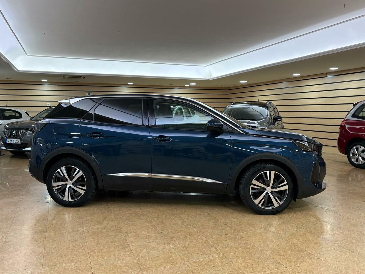 Peugeot 3008 PEUGEOT 3008 1.5 BlueHDi 96kW (130CV) S&S Allure EAT8 5 Puertas  - Foto 2