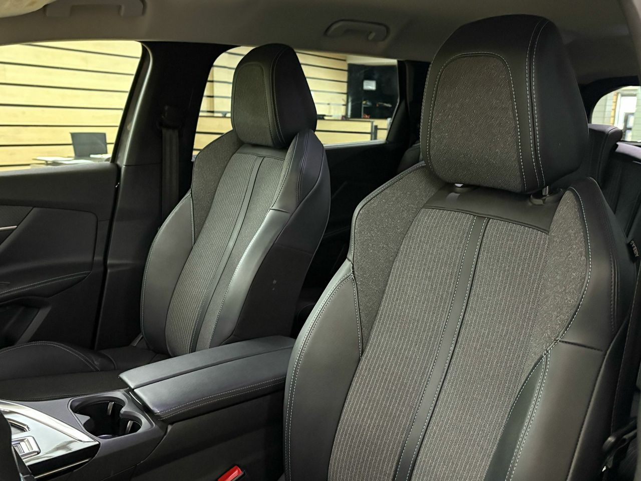 Peugeot 5008 ALLUR	1.2 PURETECH 96KW S&S ALLURE EAT8  - Foto 2