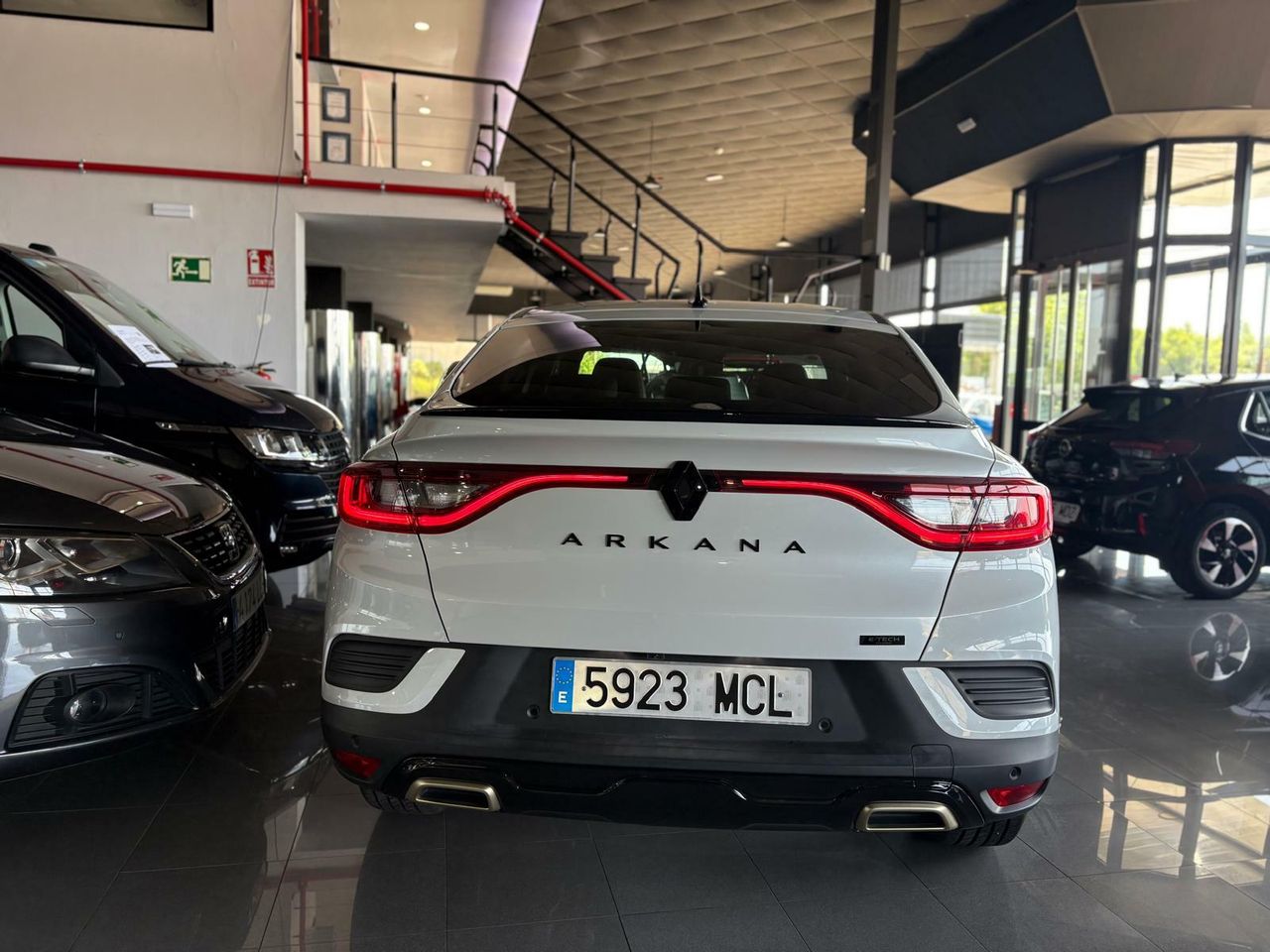Renault Arkana ENET	E-TECH ENGINEERED FULL HYB. 105KW(145CV)  - Foto 2