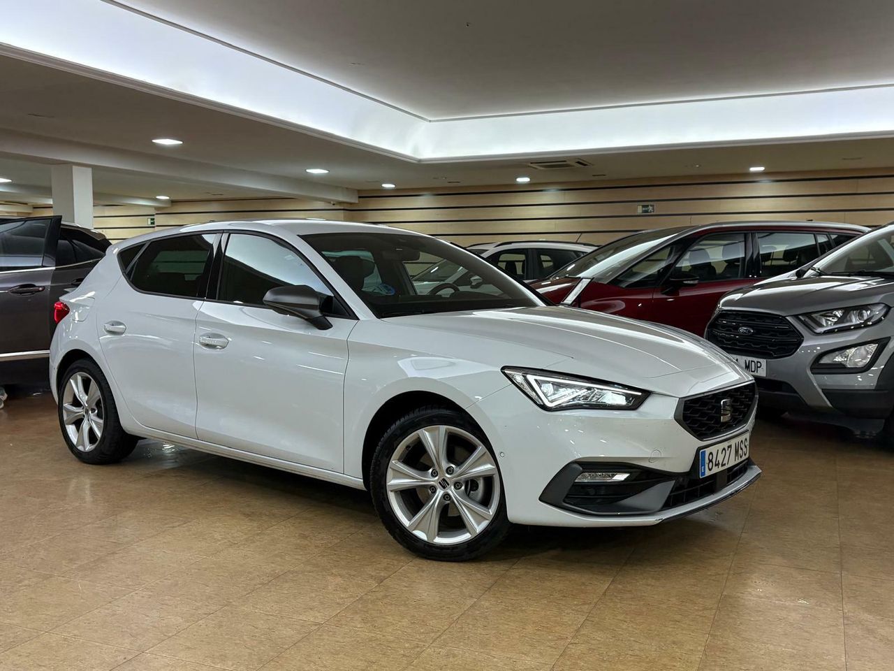 Seat Leon FR 1.0 ETSI 81KW DSG-7 S&S FR 25 ANIV 1.0 ETSI 81KW DSG-7 S&S FR 25 ANIV - Foto 2