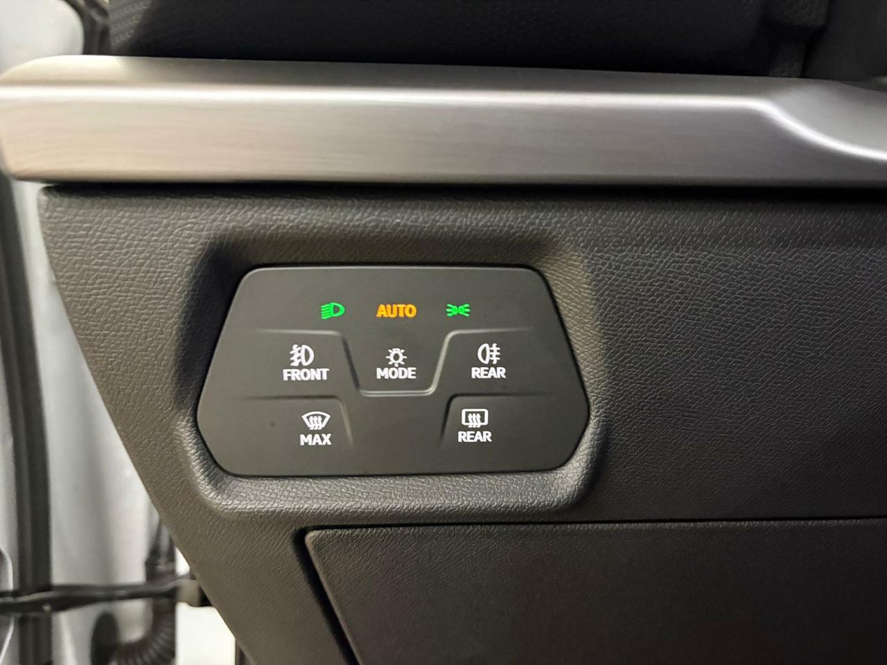 Seat Leon FR 1.0 ETSI 81KW DSG-7 S&S FR 25 ANIV 1.0 ETSI 81KW DSG-7 S&S FR 25 ANIV - Foto 2