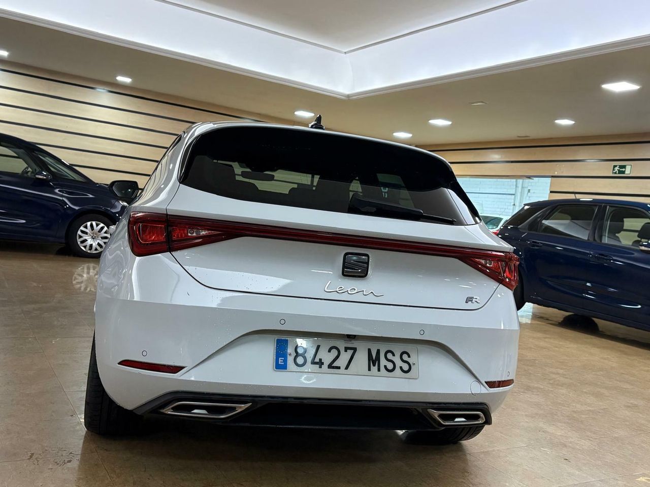 Seat Leon FR 1.0 ETSI 81KW DSG-7 S&S FR 25 ANIV 1.0 ETSI 81KW DSG-7 S&S FR 25 ANIV - Foto 2