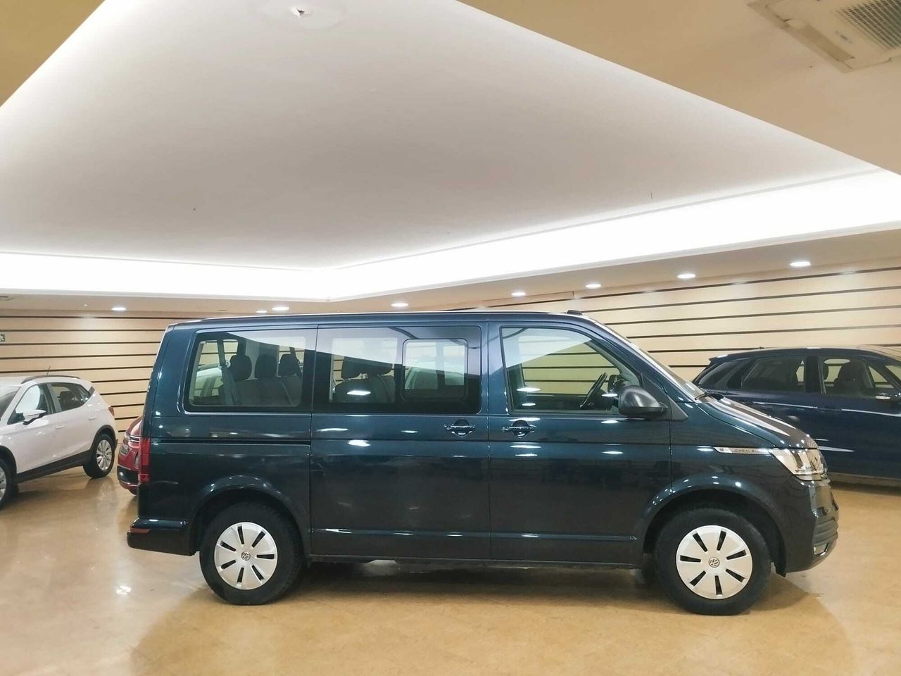 Volkswagen Caravelle CORTA 2.0 TDI 81KW (110CV) BMT  - Foto 2