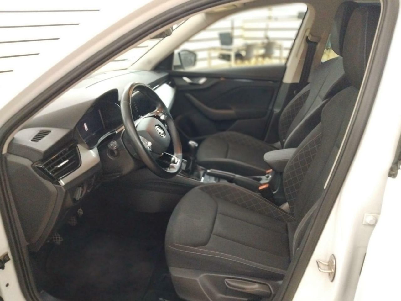Skoda Kamiq AMBIT	1.0 TSI 81KW (110CV) AMBITION PACK KAMIQ TECHNO PLUS AMBITION^ - Foto 2