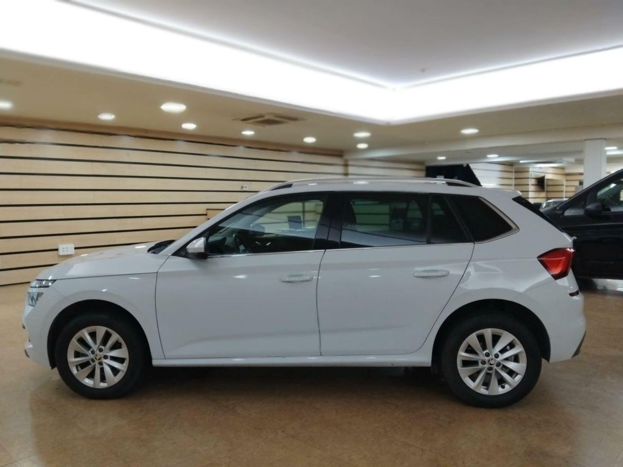Skoda Kamiq AMBIT	1.0 TSI 81KW (110CV) AMBITION PACK KAMIQ TECHNO PLUS AMBITION^ - Foto 2