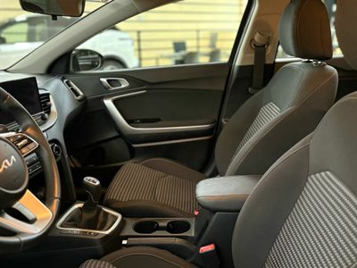 Kia XCeed 1.0 T-GDI BUSINESS 74KW (100CV BLACK PEARL (METALIZADO)	TELA NEGRA